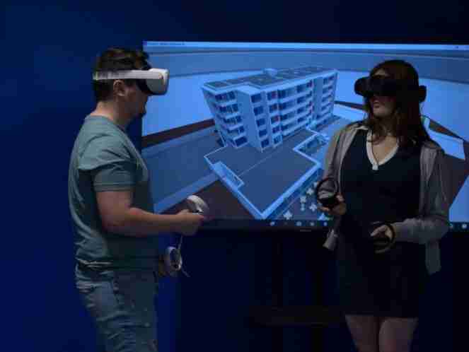 Futuros ingenieros civiles tienen clases y rinden pruebas en metaversos