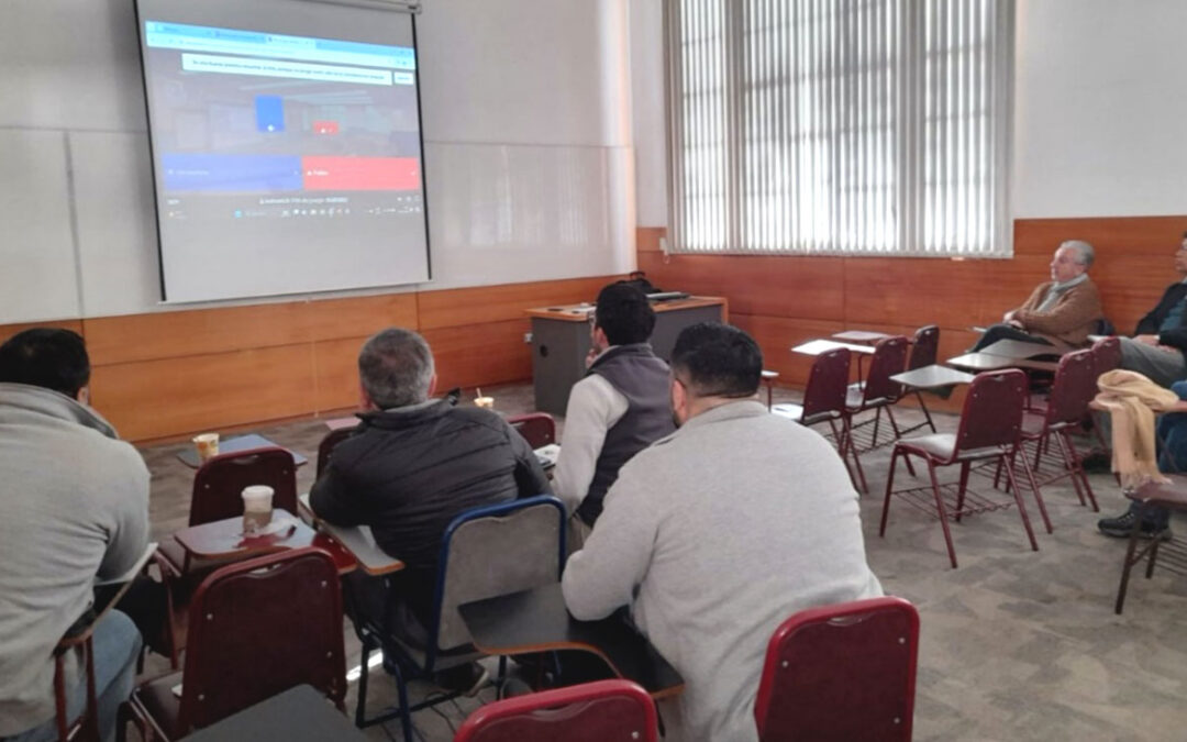 PUCV fortalece liderazgo y supervisión en la Unidad de Servicios con taller “Buenas Prácticas PUCV”